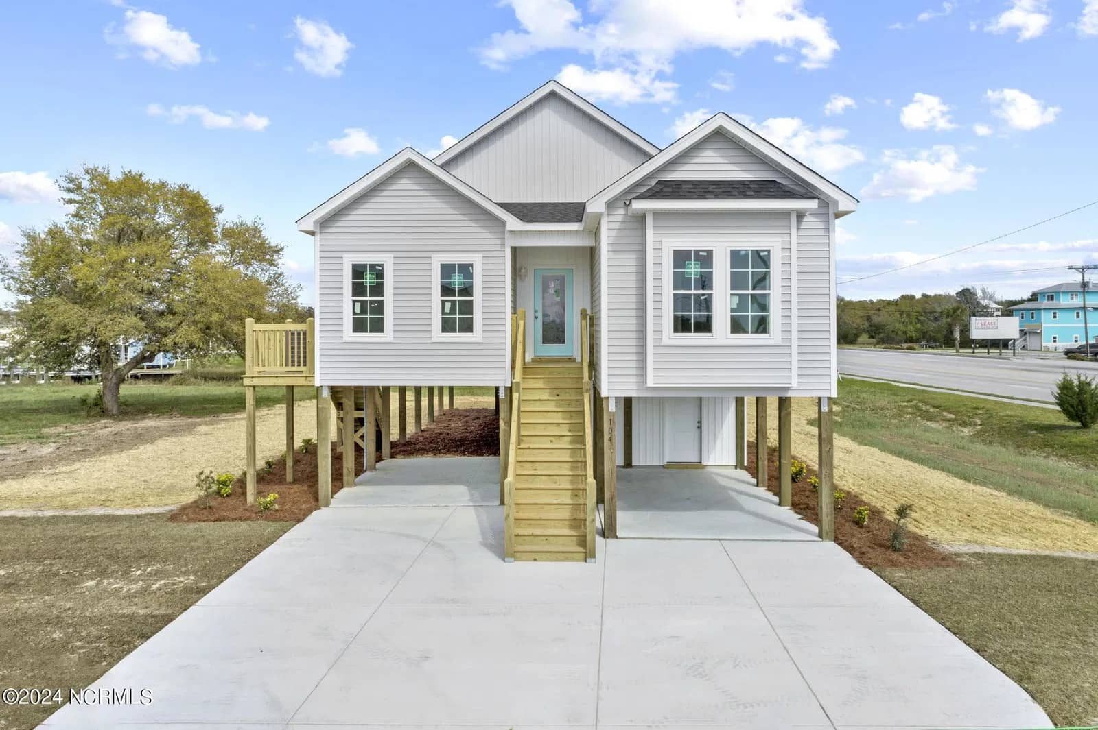 104 Flippers Cove Drive