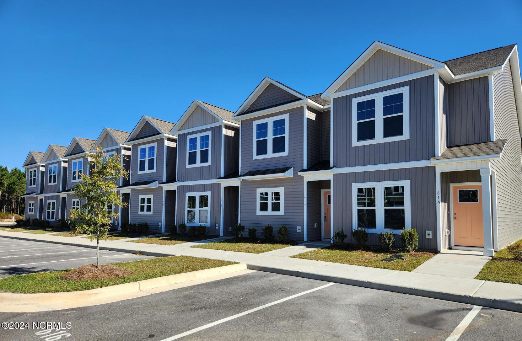 83 Loren Road